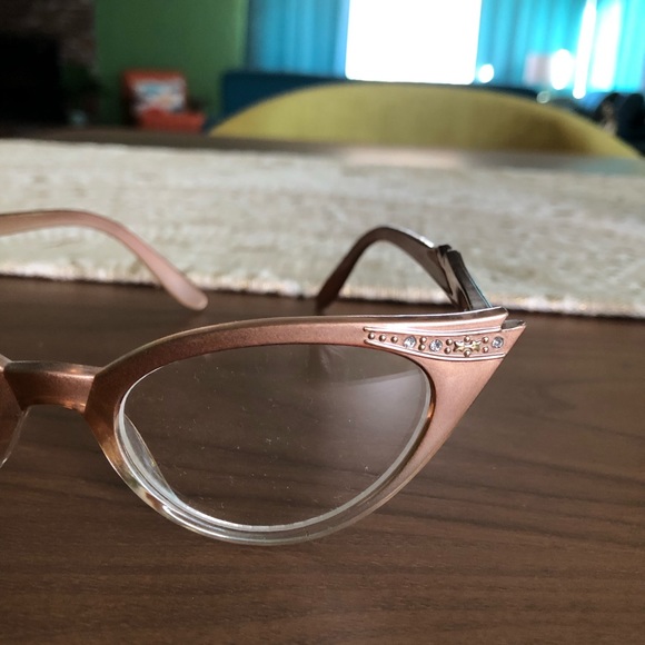 Fun non-prescription glasses - Picture 3 of 14